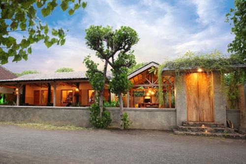 Beach Villa Ayu at Sumberkima Beach