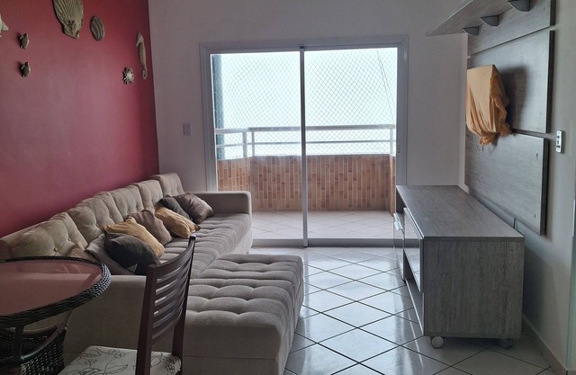 Beachfront apartment with 3 bedrooms and 2 parking spaces, fully furnished for the season