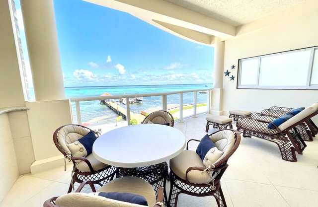 BEACHFRONT! 2BR/2.5BA at Grand Caribe Belize! Large, private OCEANFRONT Balcony!