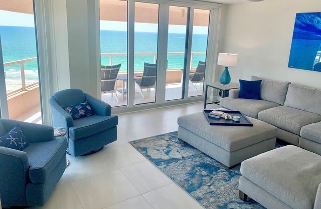 Beachfront 3BR w/Pool Access - Panoramic Ocean Views & Resort Amenities