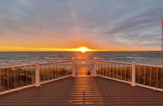 Beachfront Cottage on Lake Michigan