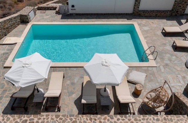 Beachfront House(2) w/Pool