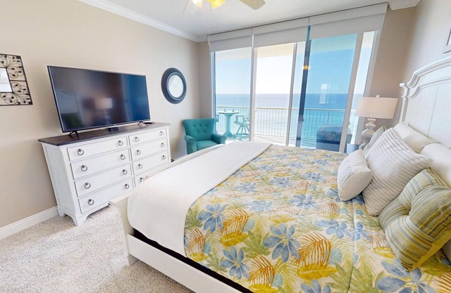 Beachfront Palazzo Condo - 2BR + Bunks, Gulf View w/Free Beach Chairs!