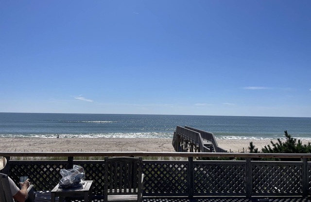 Beachfront Paradise with private walk to beach