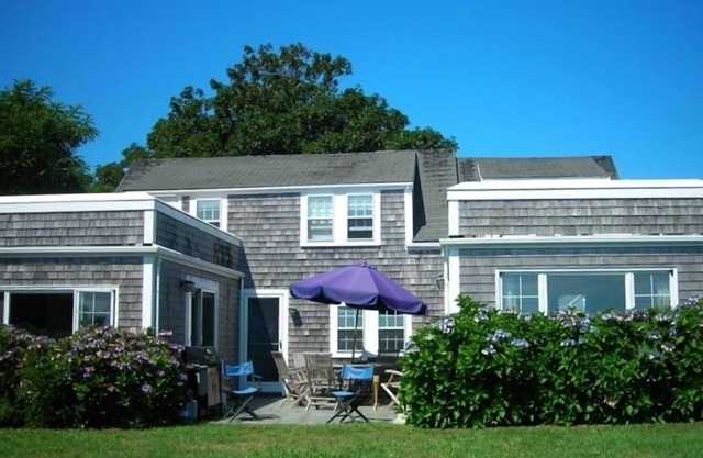 Beachfront Siasconset 5 Bedroom House on Bluff