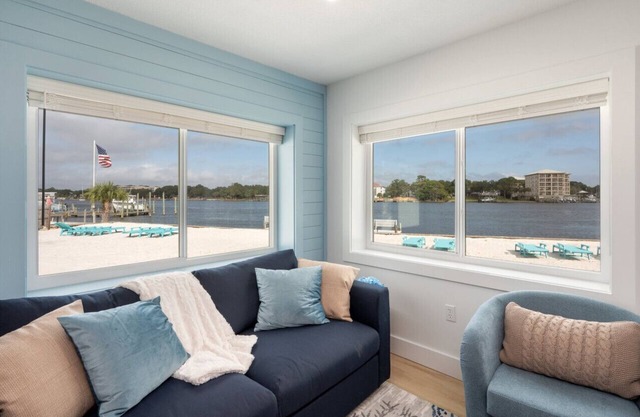 Beachfront Stay with Pool Access – Bluefish #7