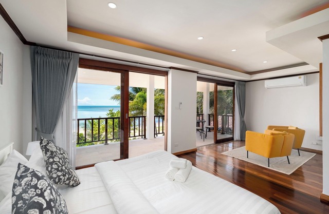 Beachfront Villa- 5 Bedrooms. Lamai Area. Private Pool. Housekeeper Provided.