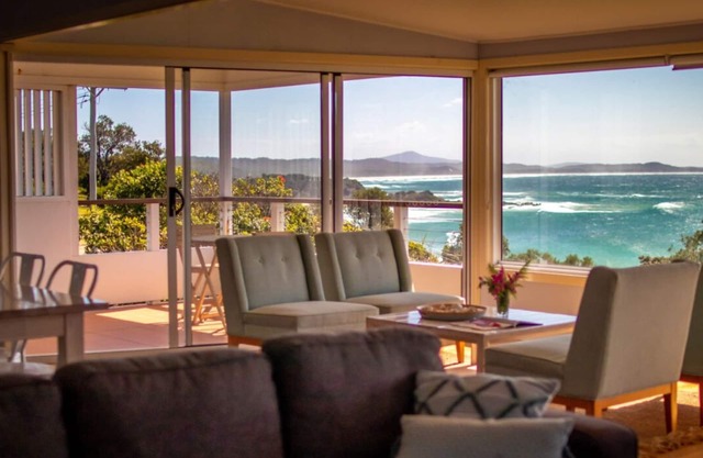 Beachfront with Stunning Panoramic Ocean Views