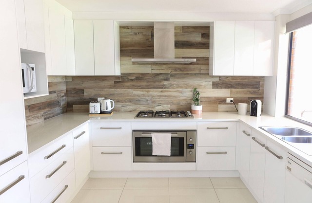 Beachside Base ~ Seaford - Private Family Coastal Retreat - 5 Min Stroll To Moana Beach