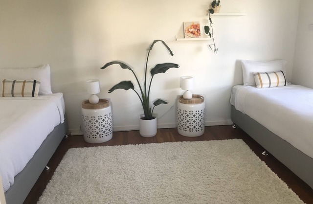 Beachside Retreat - 2 Bedrooms (Short or Long Term) Opposite Casuarina Beach