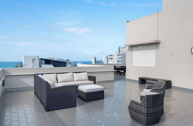 Beachside Stay | A/C | Stream TV | Spot included | Miramar Area
