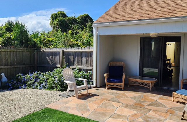 Beachside Townhouse - Fenced Yard + Grill