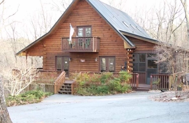 Beacon of Light - Whole Cabin -Close to Callaway Gardens. Pet-friendly!