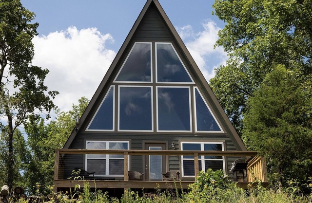 Bear Cave Modern A-frame Petit Jean Mountain
