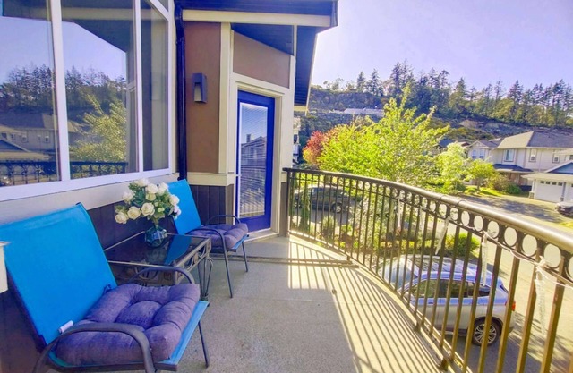 Bear Mountain Getaway close to a golf course