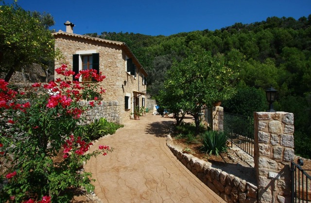 Beatiful and peaceful villa with amazing views into the mountains