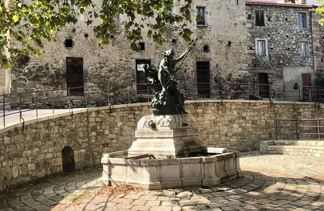 Beau 3 Pièces Moderne et Confortable, à Ghisoni, Corse