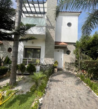 BEAU TRIPLEX EN RESIDENCE