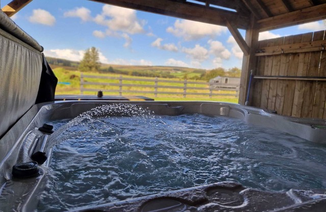 Beautiful countryside house with hot tub