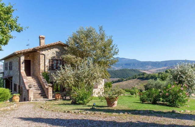 Beautiful villa with pool and amazing view