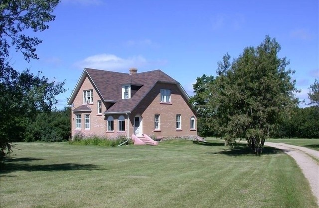 Beautiful 1921 brick and fieldstone Country Country . The Tummel house