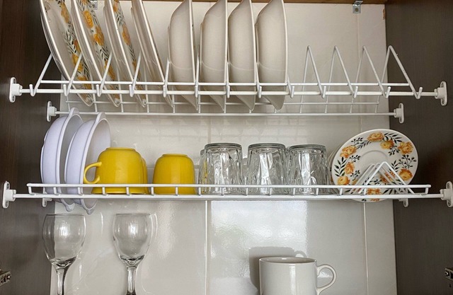 Beautiful 2BR/1BA apartment on a 23rd floor with stunning view available!