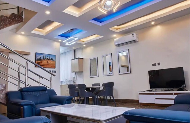 Beautiful 3-storey Apartment