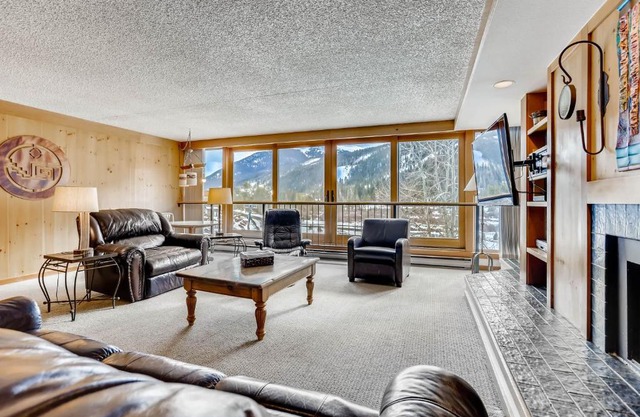 Beautiful 4Br Condo-Decatur 1789-Kids Ski Free! condo