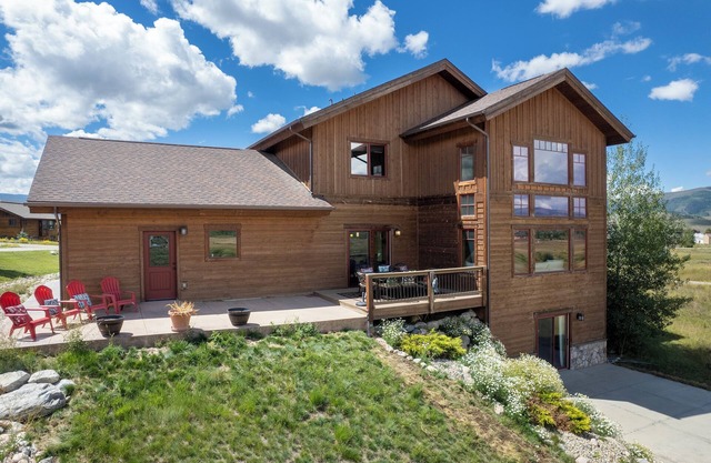 Beautiful 6 BDR in Heart of the Rockies, Ski, Hot Tub, Rocky Mtn National Park!