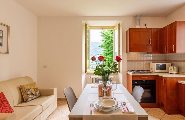 Beautiful apartment for 2 people with WIFI, TV and parking