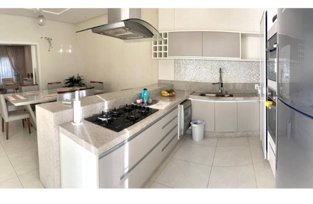 Beautiful and Charming House in VIla A - Close to Everything