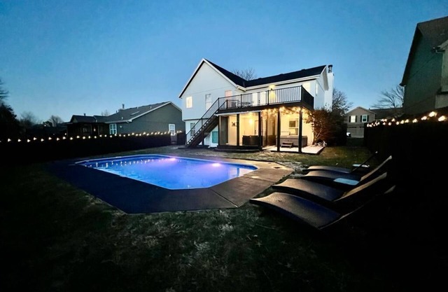 Beautiful and comfortable home close to kc