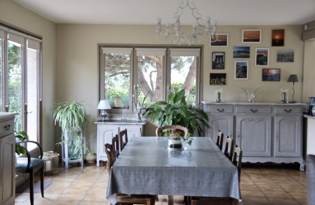 Beautiful and large house 8p 100m from the beach 50 m from the shops 3 bd 2 ba 6 beds