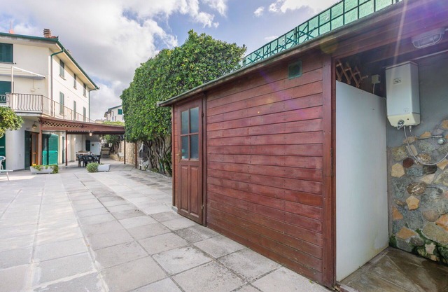 Beautiful apartment for 7 people with A/C, WIFI, TV, patio, pets allowed and parking