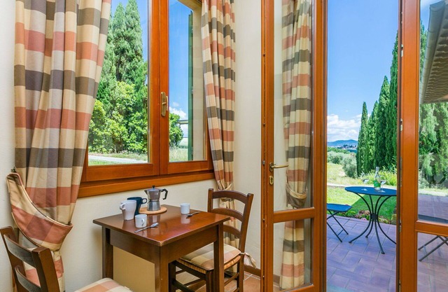 Beautiful apartment for 4 guests with pool, WIFI, A/C, TV and pets allowed