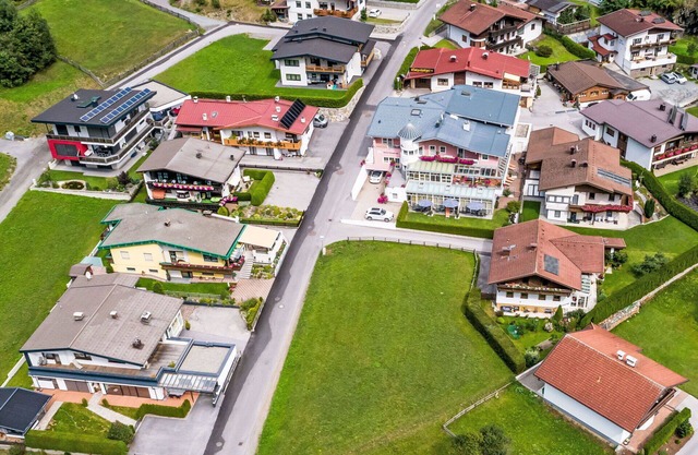 Beautiful apartment for 5 guests with WIFI, TV, balcony and pets allowed