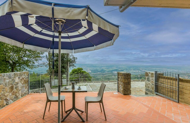 Beautiful apartment for 2 people with WIFI, pool, TV, terrace and pets allowed