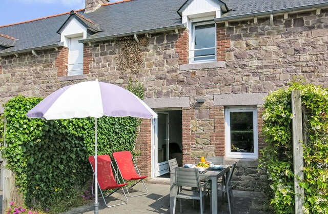 Beautiful apartment in villa for 4 guests with WIFI, TV, terrace and pets allowed