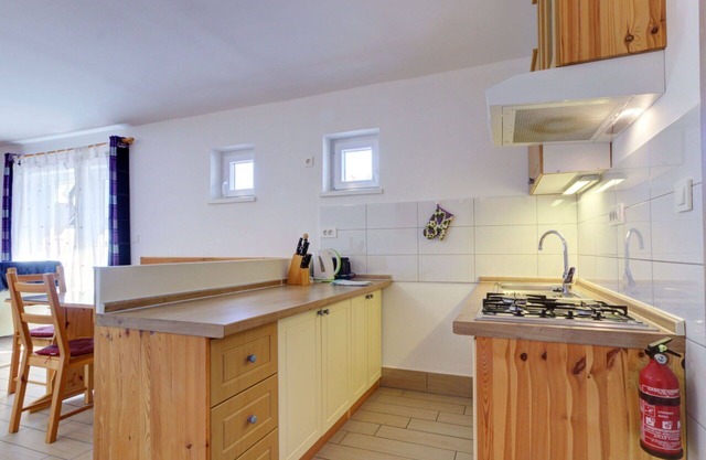Beautiful apartment for 4 guests with WIFI, TV, balcony, pets allowed, panoramic view and parking