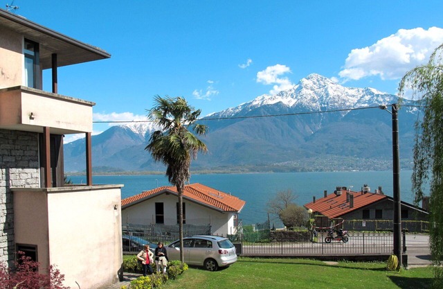 Beautiful apartment for 9 people with WIFI, hot tub, TV, patio and pets allowed