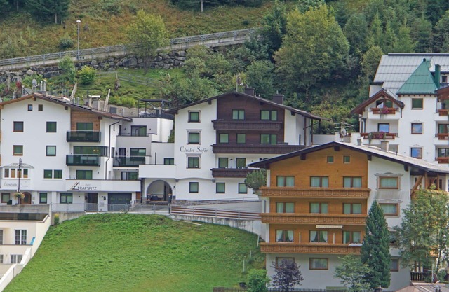 Beautiful apartment for 5 guests with WIFI, TV, terrace and pets allowed