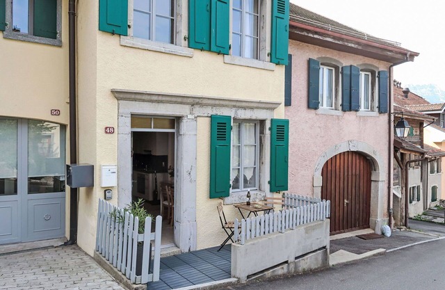 Beautiful apartment for 4 guests with WIFI, terrace and parking