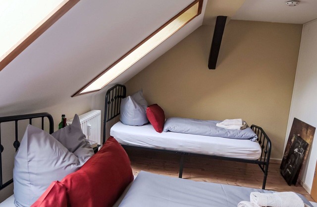 Beautiful apartment for 5 people with WIFI, TV, pets allowed and parking