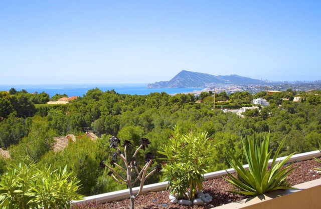 Beautiful apartment for 4 guests with WIFI, pool, A/C, TV, terrace and panoramic view