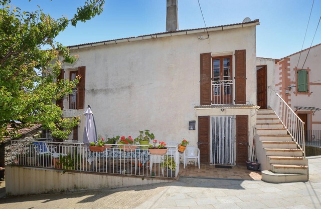 Beautiful apartment in Rospigliani