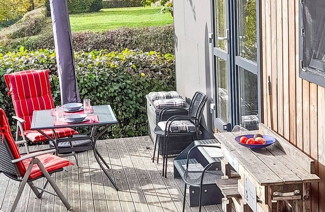 Beautiful apartment in villa for 4 people with WIFI, A/C, TV, terrace, pets allowed and parking