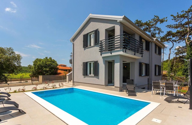 Beautiful apartment in Vrbnik with WiFi