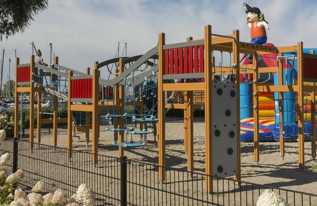 Beautiful apartment for 6 guests with WIFI, TV, terrace and parking