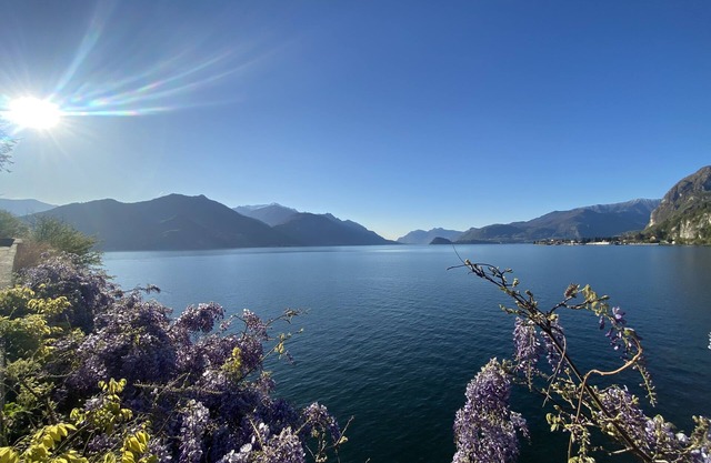 Beautiful Apartment With Lake View, a few steps From The Lake, family friendly