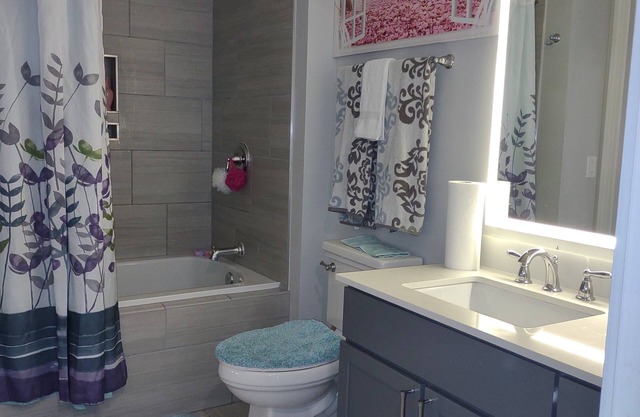 Beautiful babe cave in upscale Buckhead area